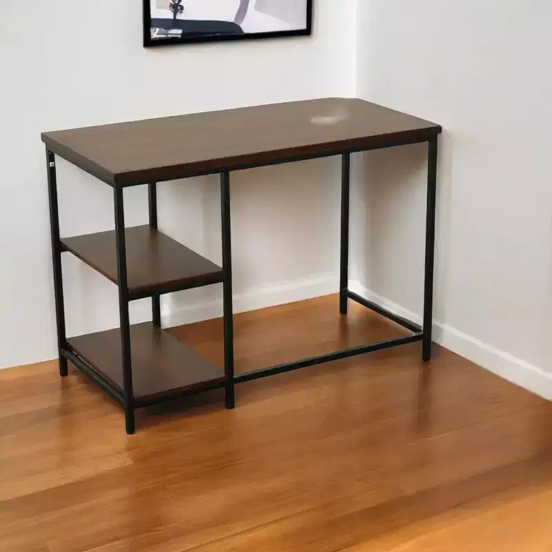 Bureau d'ordinateur en bois massif et métal, coloris marron et noir