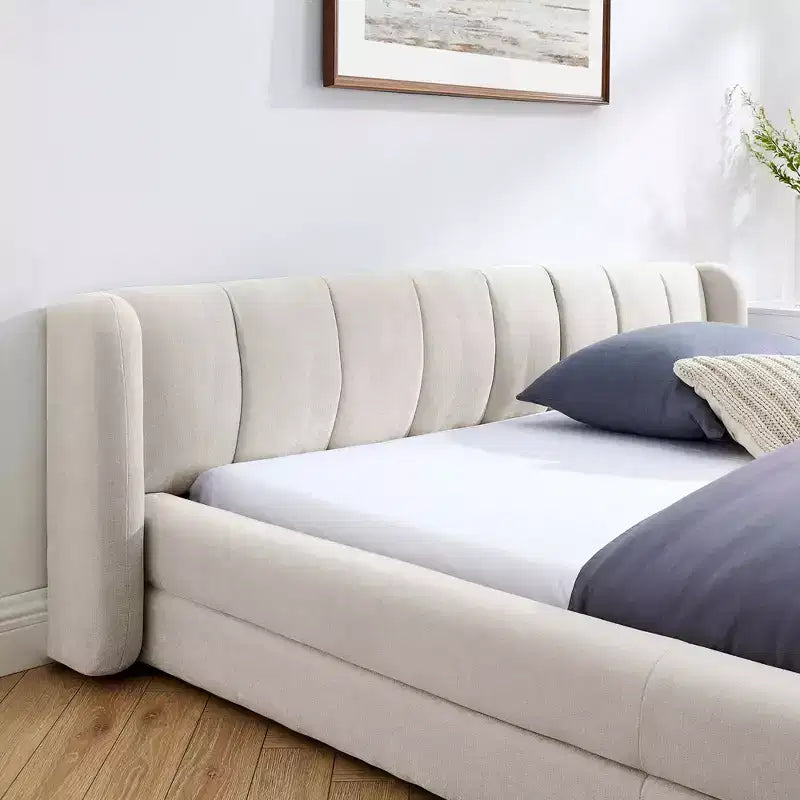 Cadre de lit rembourré avec tête de lit en tissu épais et structure solide pour chambre à coucher beige