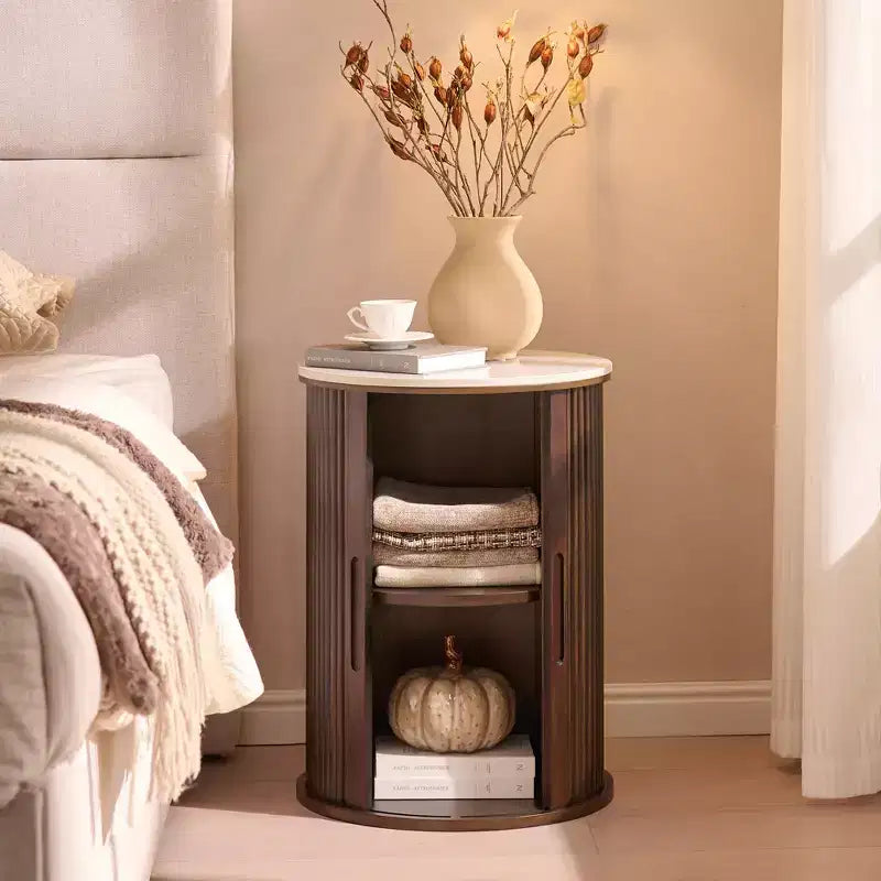 Table d'appoint circulaire en marbre artificiel avec espace de rangement, table de chevet médiévale moderne, adaptée aux chambres et aux salons