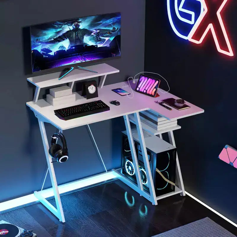 Bureau de jeu en L avec prises et ports USB Étagère pour moniteur Crochet pour casque Noir/Blanc/Rose