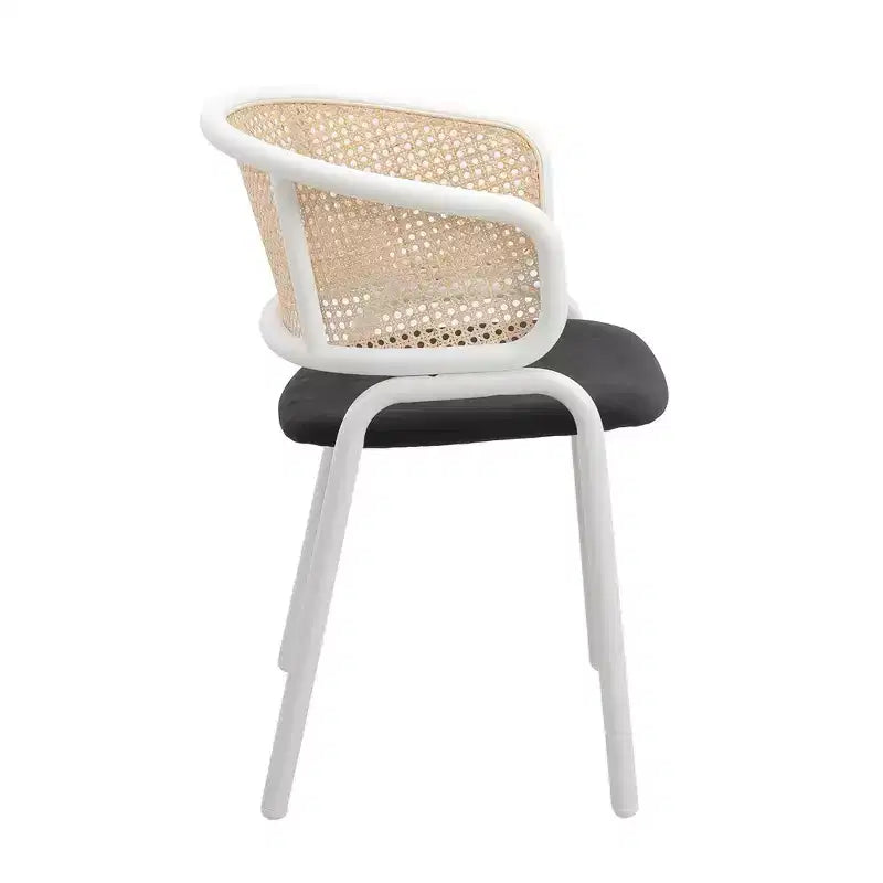 Chaise de salle à manger moderne, cadre blanc, design confortable et durable pour cuisine, salle à manger, bureau, salon, café ou étude.